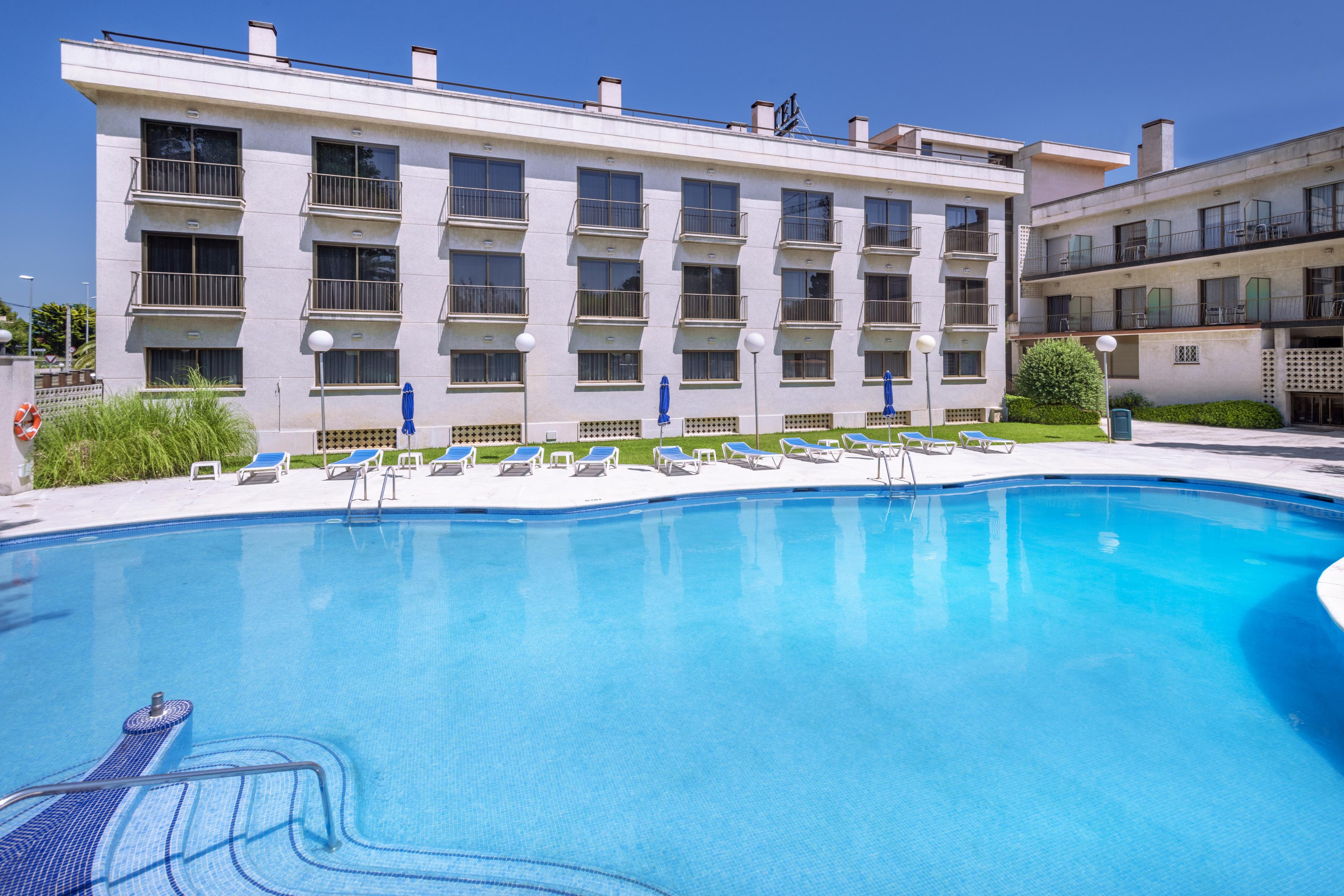 Ciudad De Castelldefels Hotel Exterior photo